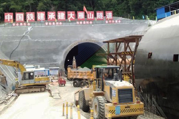 深圳地铁预埋槽道工程