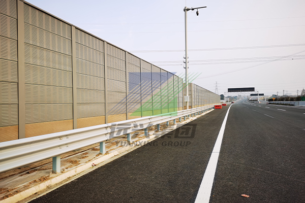 高速公路声屏障的设计原则是什么？